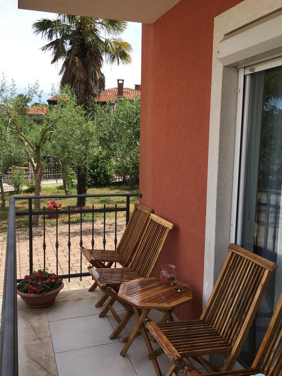 Apartments Nina Умаг Экстерьер фото